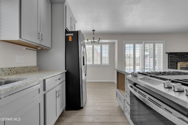Building Photo - 10516 Cuesta Brava Ln