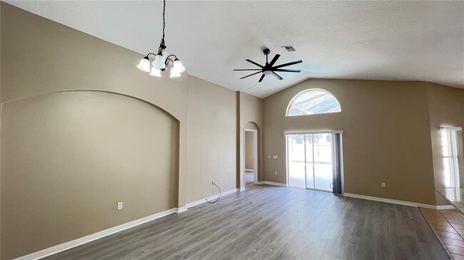Building Photo - 4599 Cumbrian Lakes Dr