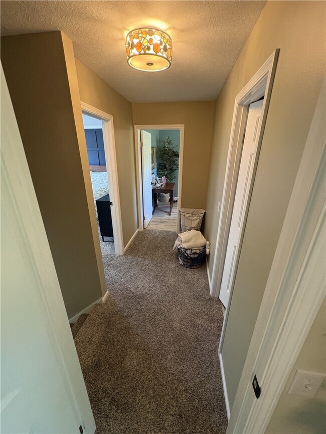 Building Photo - 390 Everwild Ln