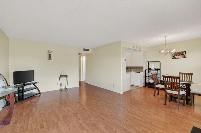 Primary Photo - 2015 Cornwall Dr