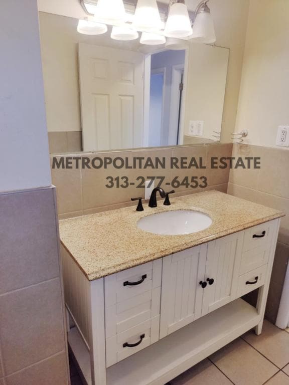 Building Photo - 6973 Chirrewa St