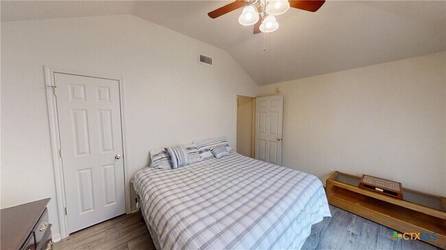 Building Photo - 5601 Hunters Ridge Trail
