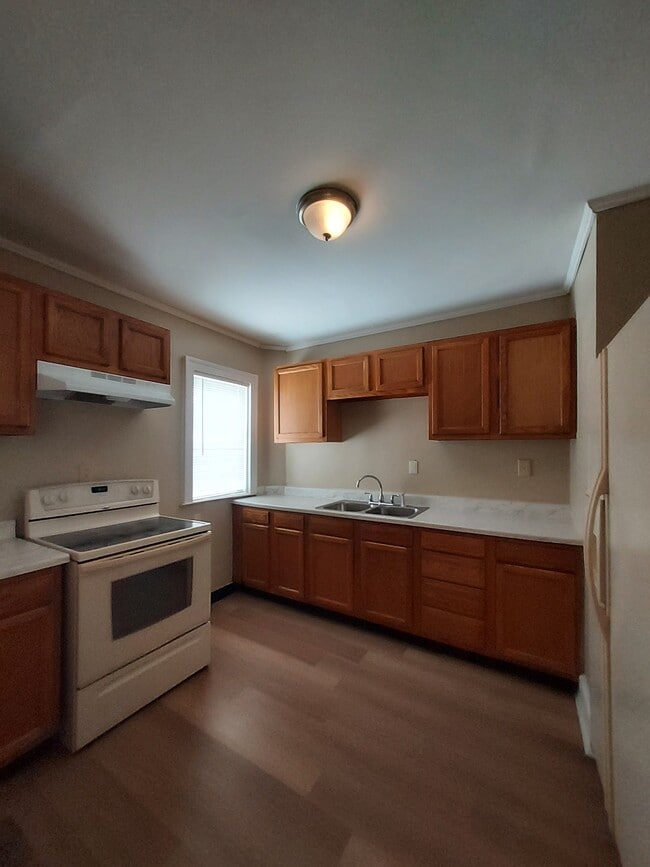 Primary Photo - 440 Allston Ave