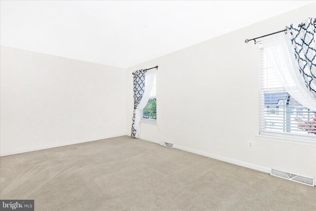 Building Photo - 5621 Queen Anne Ct