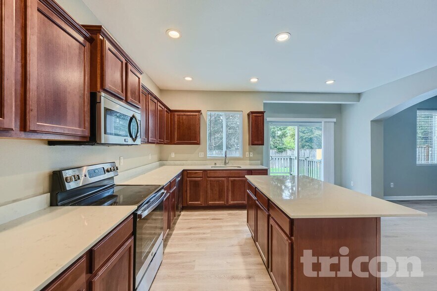 Building Photo - 3509 178th St E