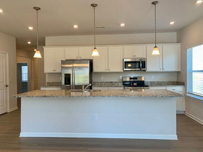 Building Photo - Beautiful Ranch Home in Sanford, Available...
