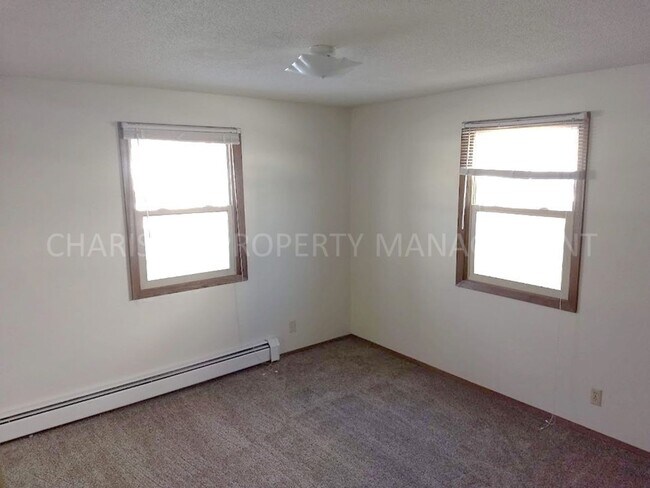 Building Photo - 2 BD - WHEN LOCATION, COMMUNITY AND PRICE MATTER...THIS IS THE PLACE FOR YOU!