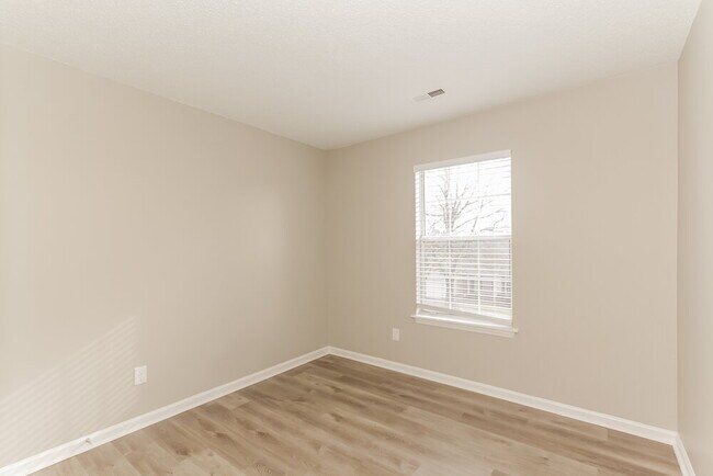 Building Photo - 1612 Gordon Walters Dr