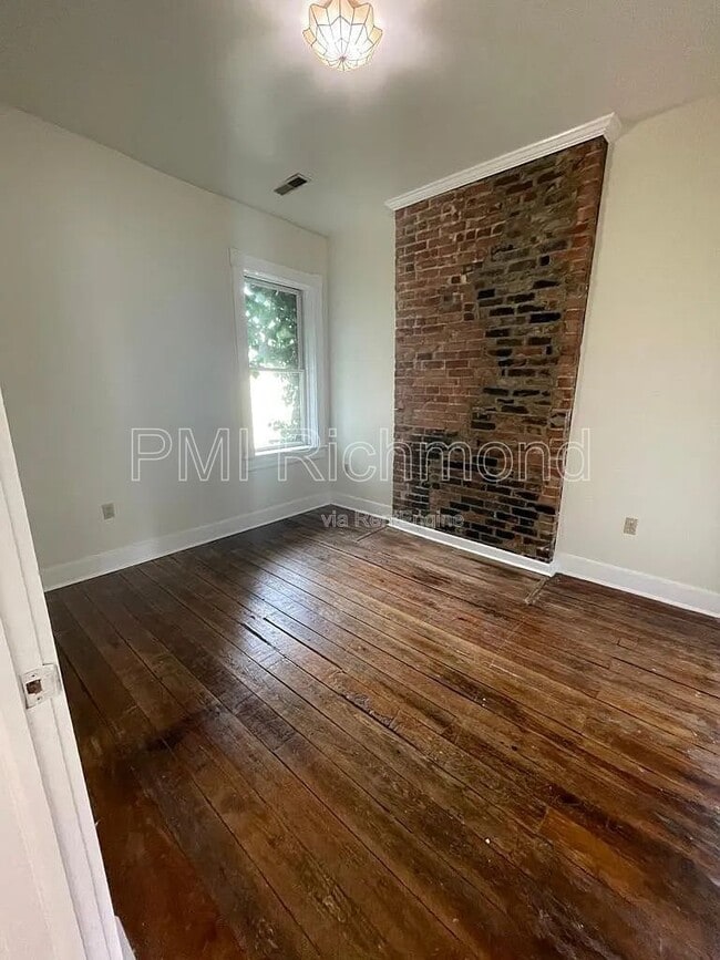 Building Photo - 420 N 27th St