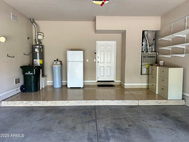 Building Photo - 3131 E Legacy Dr