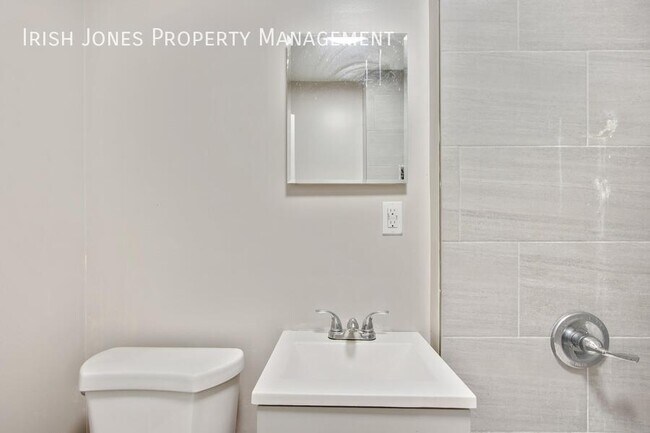 Building Photo - 128 Crowley Ave