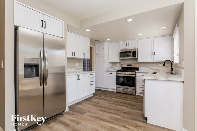 Building Photo - 1113 Passion Flower Cir