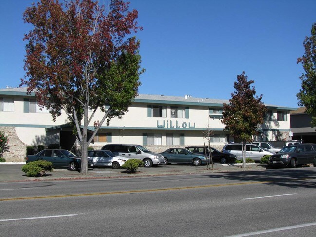 Building Photo - 1940 California St