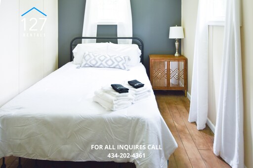 Building Photo - Spacious 4-Bedroom Residence in a Prime Location!