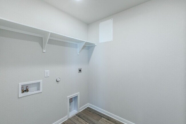 Building Photo - Welcome Home to Modern Comfort in Troy, TX!
