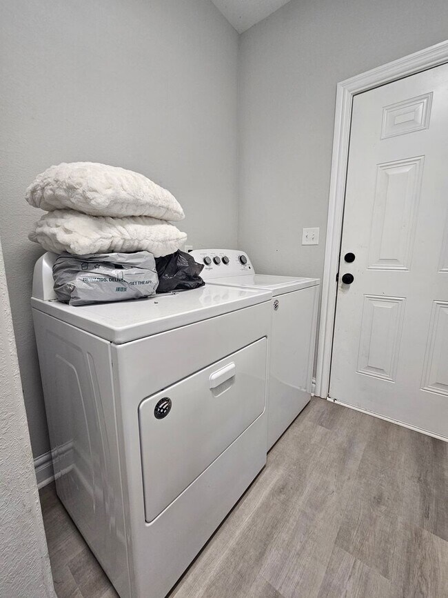 Building Photo - BERKLEY