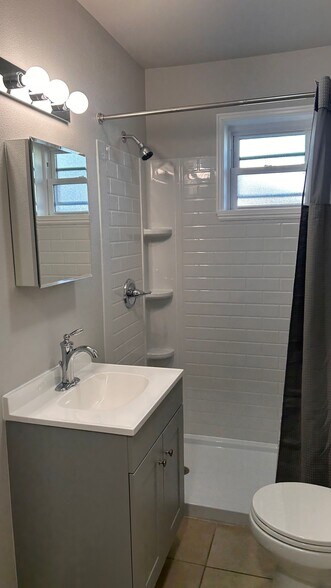 Building Photo - 2523 Law St