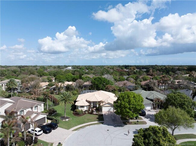 Building Photo - 2529 SW Park Meadows Trail