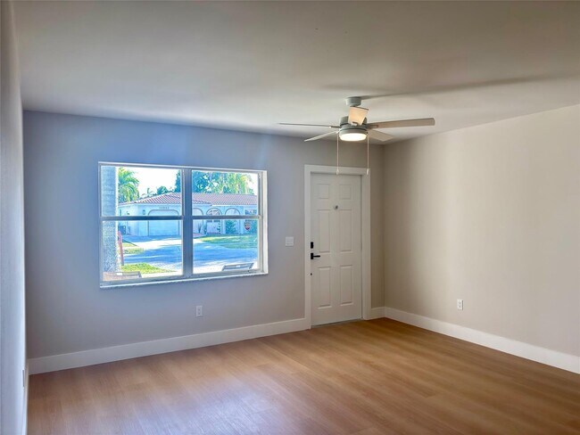 Building Photo - 10935 Gable St