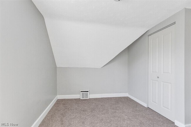 Building Photo - 9807 Parkgate Ave
