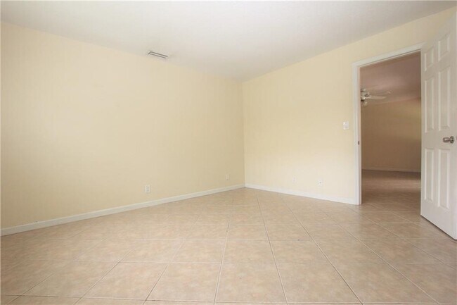 Building Photo - 4261 NW 110th Ave