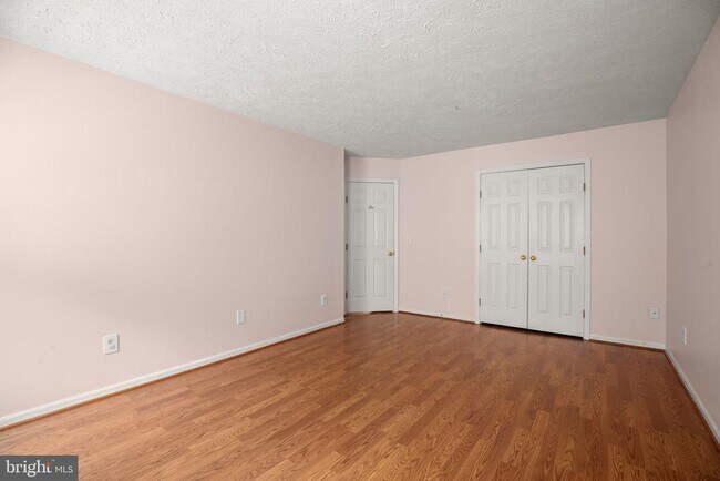 Building Photo - 64 Spring Lake Dr