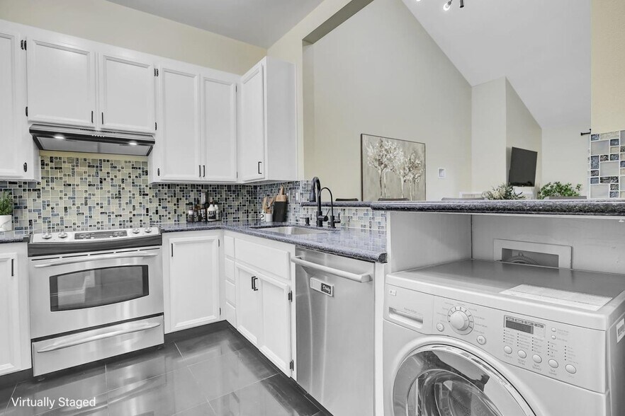 Building Photo - 4691 Albany Cir