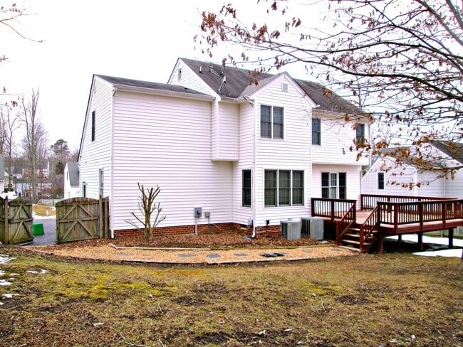 Building Photo - 4 BR/ 2.5 BA Spacious home in Chesterfield