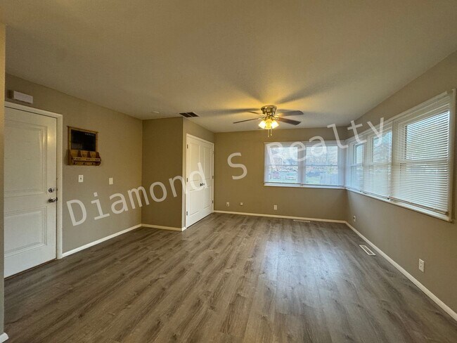 Building Photo - 2202 S Prospect Ct