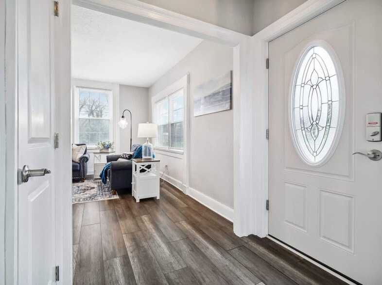 Building Photo - 1610 Cooper Foster Park Rd