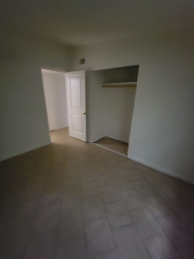 Building Photo - Move-in Ready! 3 Bed 1 Bath Rental Home Tulsa