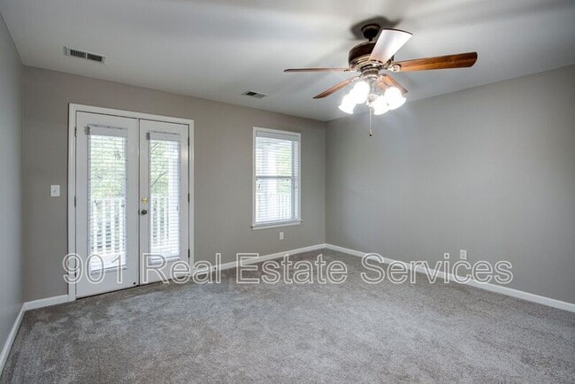 Building Photo - 1413 Island Town Dr