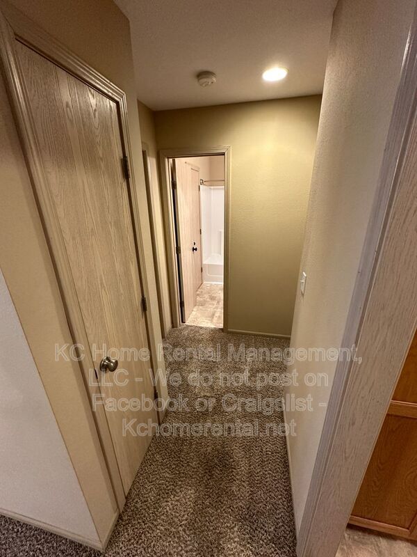 Building Photo - 8710 N Cleveland Ave