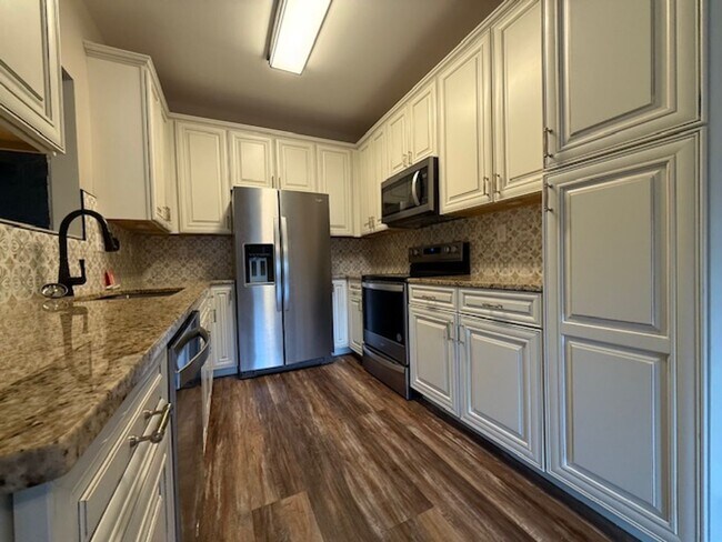 Building Photo - Effortless Comfort with a Touch of Luxury