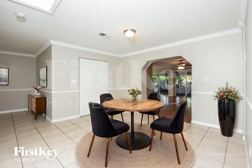 Building Photo - 3105 Barna Ave