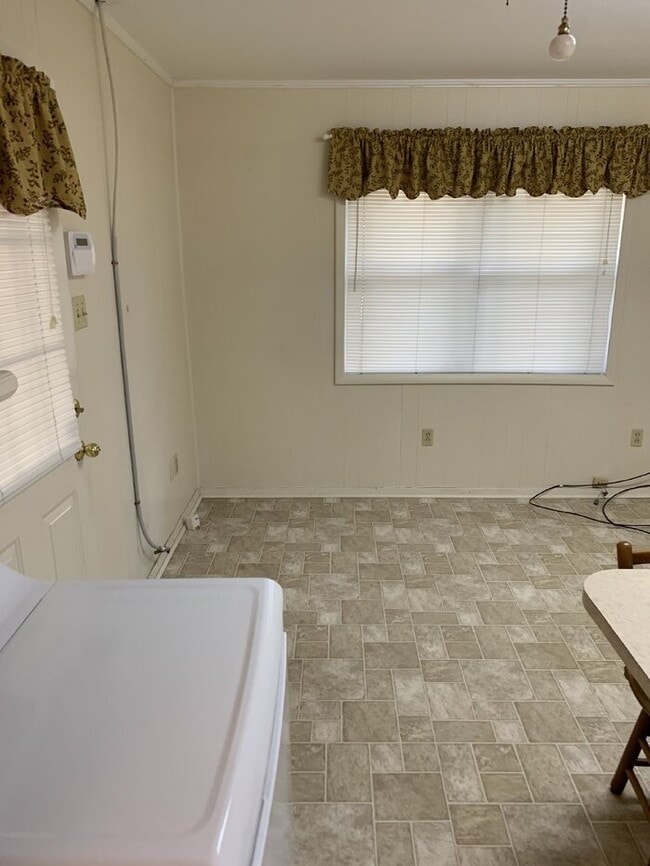 Building Photo - 3804 W 25th Ave