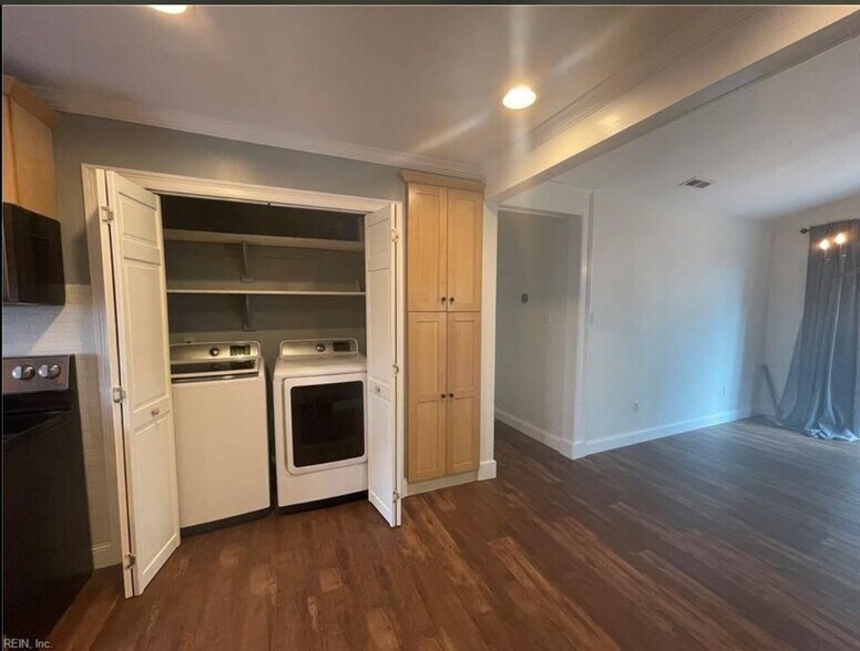 Building Photo - 3648 Coleridge Ct
