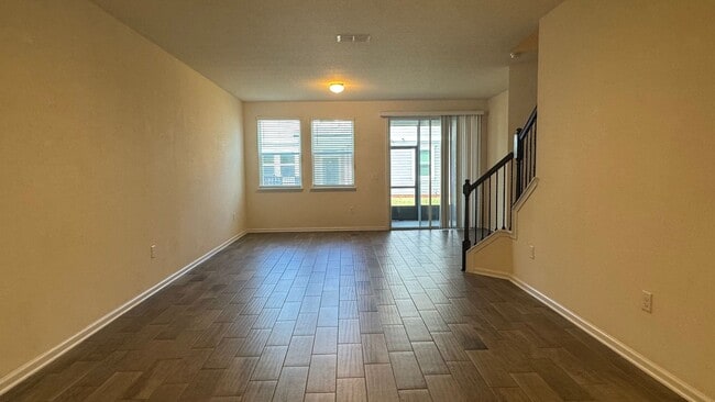 Building Photo - 2/2.5 Townhome in Prestwick – Garage & Screened Patio