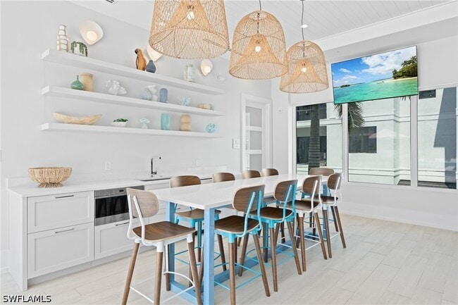 Building Photo - 201 8th St S