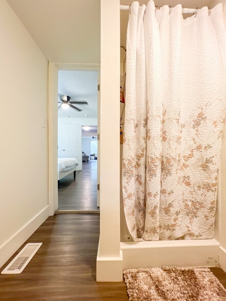 Building Photo - 214 McGarity St