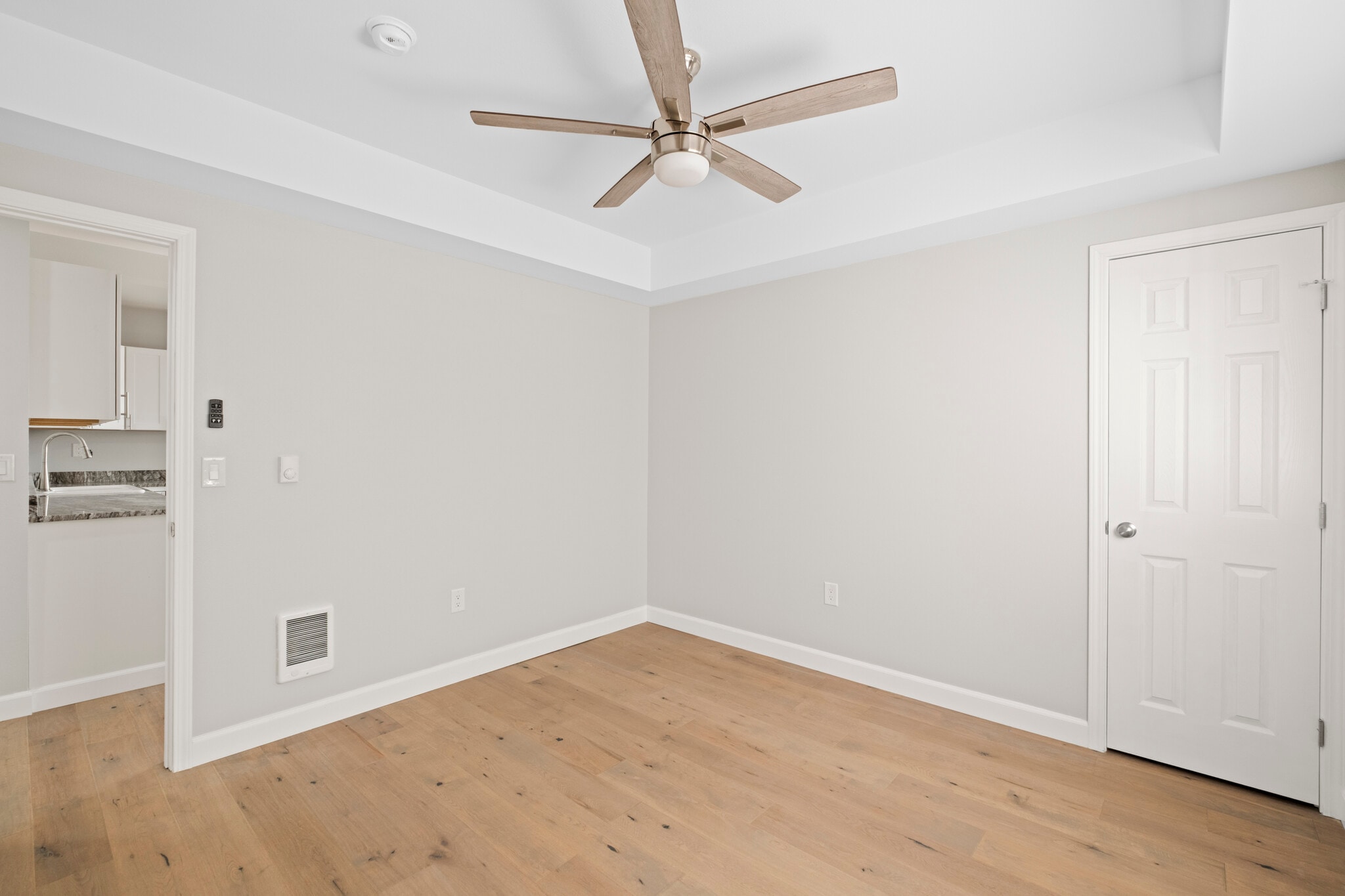 Building Photo - 812 2nd Ave N