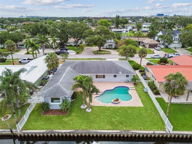 Building Photo - 3938 Versailles Dr