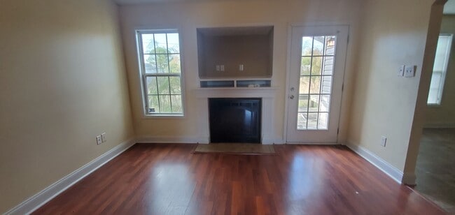 Building Photo - 211 Wolfbridge Dr