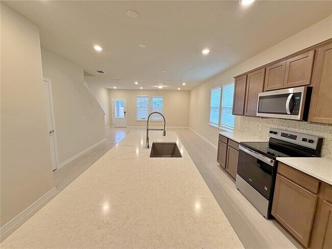 Building Photo - 16234 Merry Aly