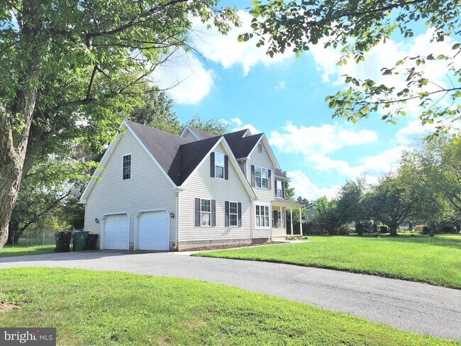 Building Photo - 62 Liberto Ln