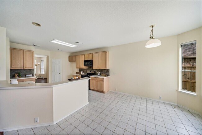 Building Photo - 11011 Hunting Path Ct
