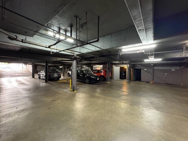 Building Photo - 1.0 bedroom in Los Angeles California 90029