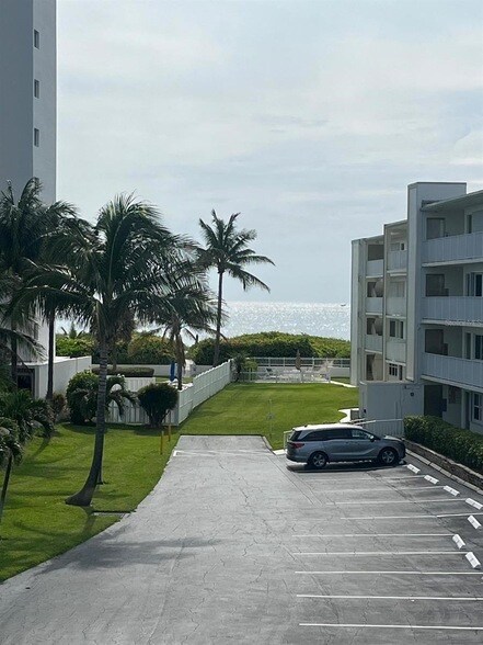 Building Photo - 3600 N Ocean Dr