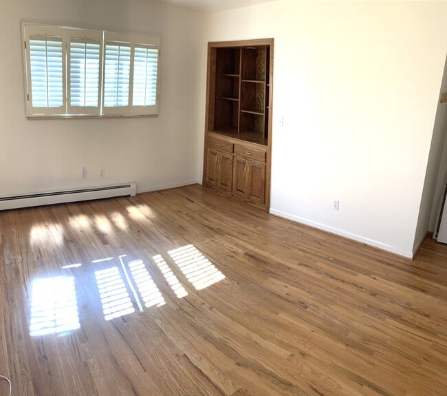 Building Photo - 3055 Crabapple Rd