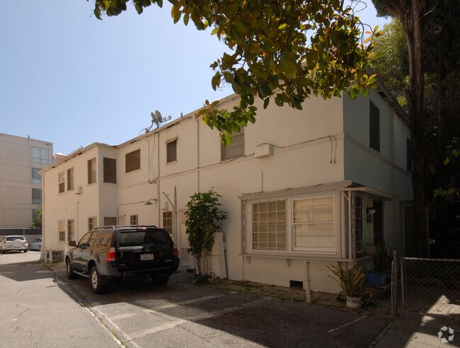 Primary Photo - 1364-1368 Kelton Ave